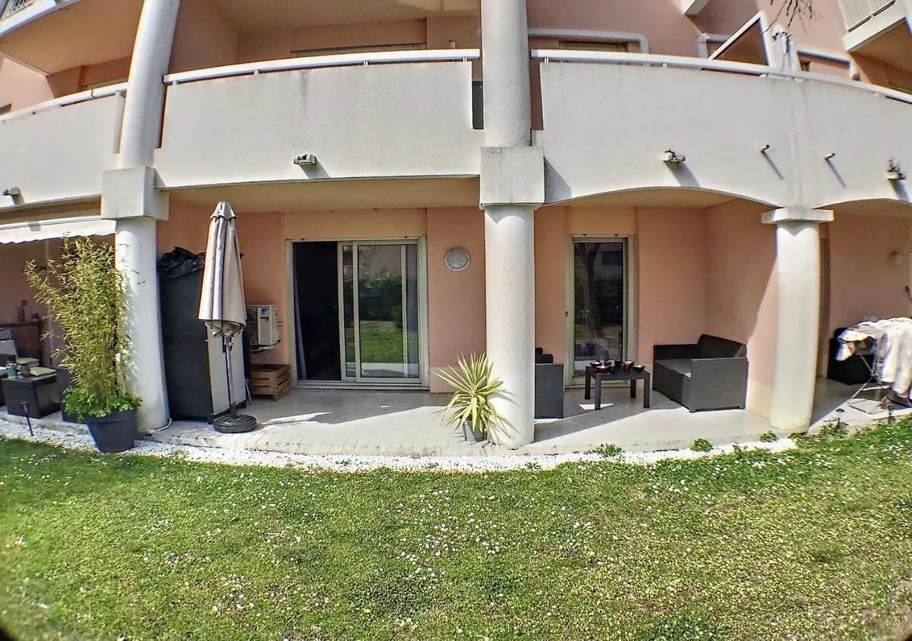 Apartment Golf Juans- 2P Residence Avec Piscine, Plages 300M Vallauris